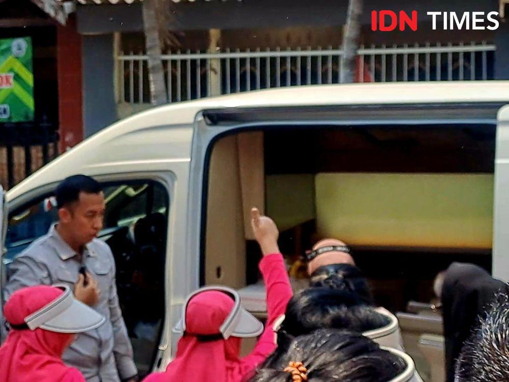 Acungan Jempol Kedua dari Iriana Usai Gibran Daftar Cawapres