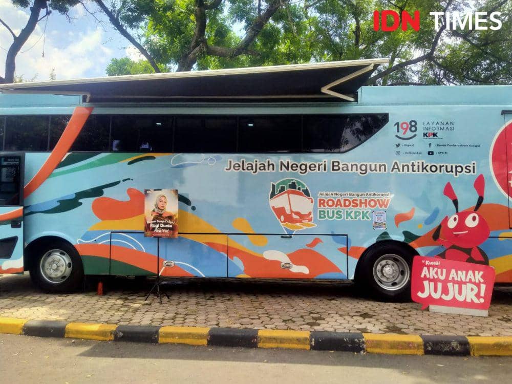 Bus KPK yang nonggok di PRSU, bebas akses untuk masyarakat kota Medan (IDN Times/Eko Agus Herianto)
