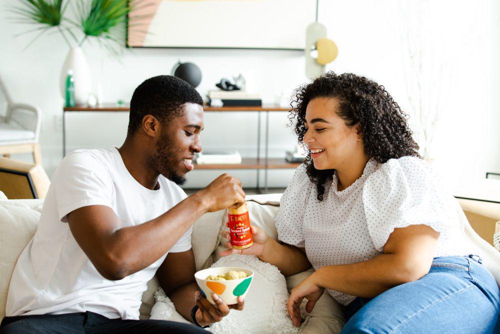 5 Tips Menegur Pasangan Tanpa Menyinggungnya, Harus Lembut!