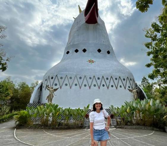 Bukit Rhema Gereja Ayam (instagram.com/mrs_nmanik)