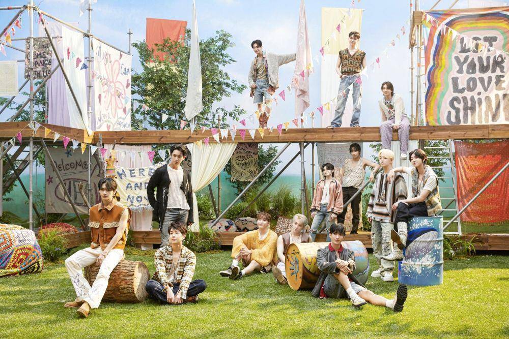 SEVENTEEN (dok. Weverse/SEVENTEEN)