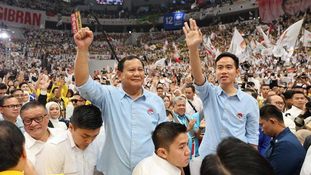 Prabowo Subianto dan Gibran Rakabuming Raka saat hadir di Indonesia Arena GBK, Rabu (25/10/2023). (instagram.com/prabowo)