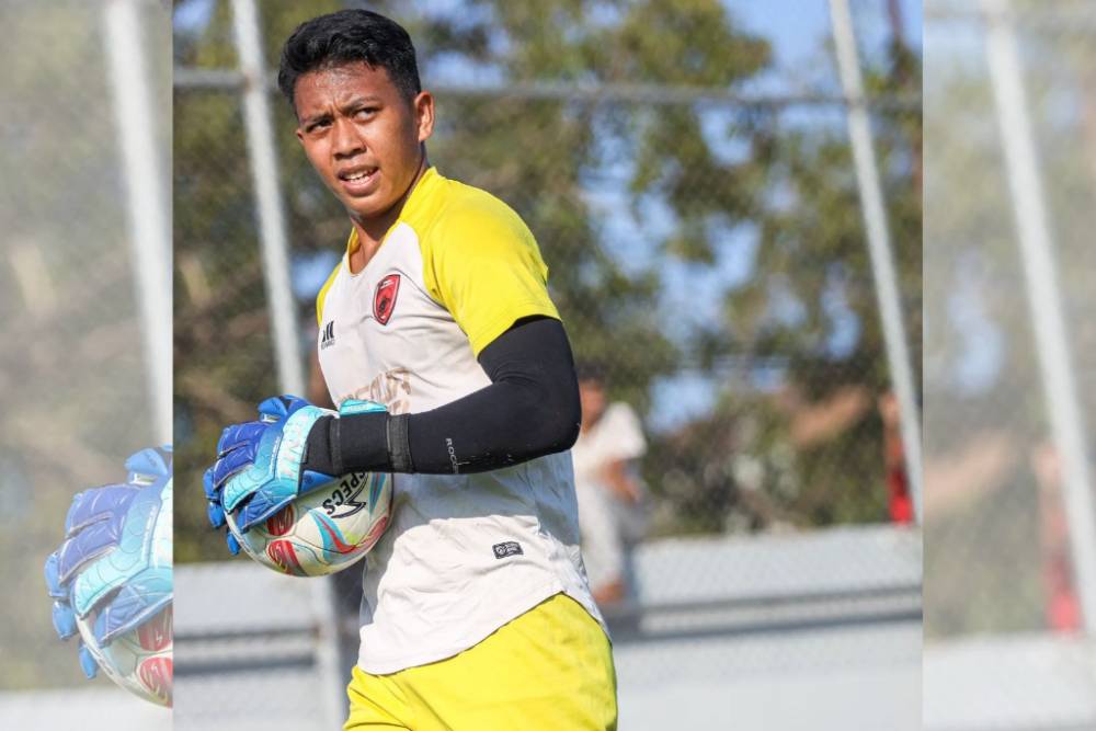Kiper PSM Makassar, Muhammad Ardiansyah, dalam sesi latihan di Stadion Kalegowa Pallangga pada 15 Oktober 2023. (Instagram.com/psm_makassar)