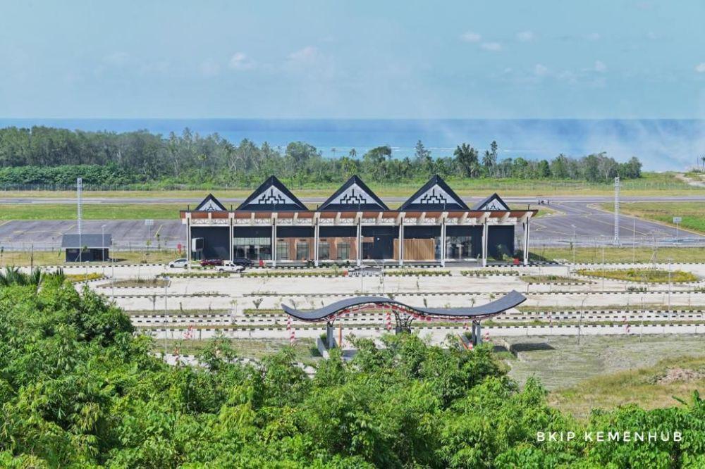 Dibangun Pakai Dana Rp487 M, Bandara Mentawai Perkuat Wisata Lokal
