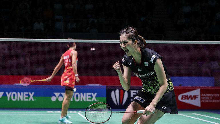 selebrasi Aya Ohori setelah mengalahkan Carolina Marin (bwfworldtour.bwfbadminton.com)