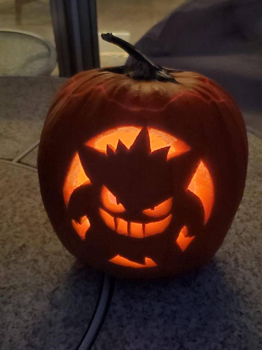 potret dekorasi Halloween labu bentuk Pokémon (reddit.com/user/Mox_Fox)