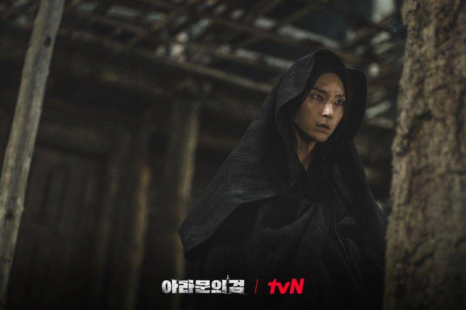 cuplikan Lee Joon Gi di drakor Arthdal Chronicles: The Sword of Aramun (dok. tvN/Arthdal Chronicles: The Sword of Aramun)