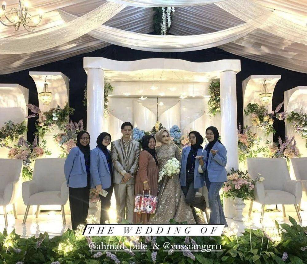 Pernikahan Ahmad Pule dan Yossi Anggraini. (Instagram.com/wita_wedding95)