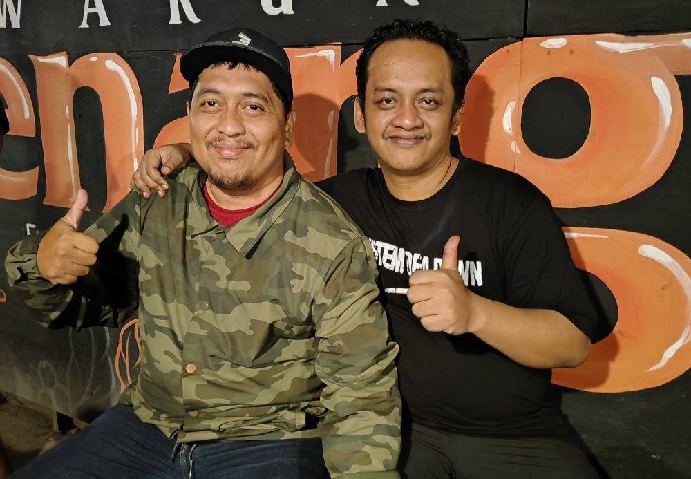 Ambon Fanda aaat bertemu dengan simpatisannya. (Twitter/@agggiiiL)