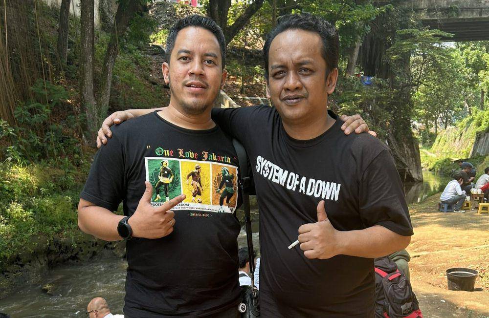 Ambon Fanda aaat bertemu dengan simpatisannya. (Twitter/@jivabaskoro)