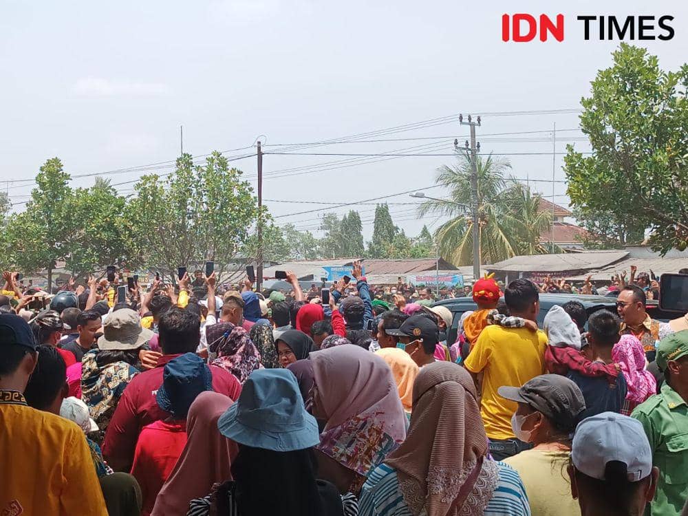 Kunjungan Presiden RI Jokowi di Pasar Baru Rumbia, Lampung Tengah, Kamis (27/10/2023). (IDN Times/Tama Yudha Wiguna).