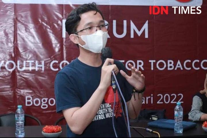 Koordinator Youth Tobacco Control Sumut, Zulqadri, saat membahas bahaya zat adiksi (IDN Times/Eko Agus Herianto)
