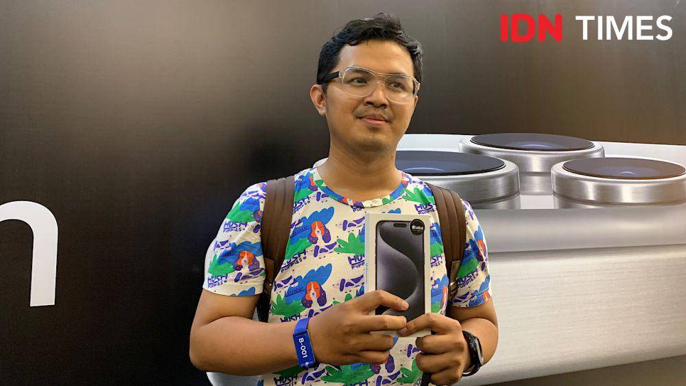 Konsumen pertama pemilik iPhone 15 di Blibli (IDN Times/Misrohatun)
