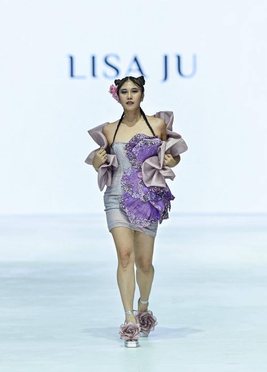 Koleksi Lisa Ju di Jakarta Fashion Week 2024. 23 Oktober 2023 (dok. Lisa Ju)