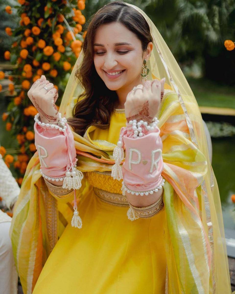 Parineeti Chopra (instagram.com/parineetichopra)