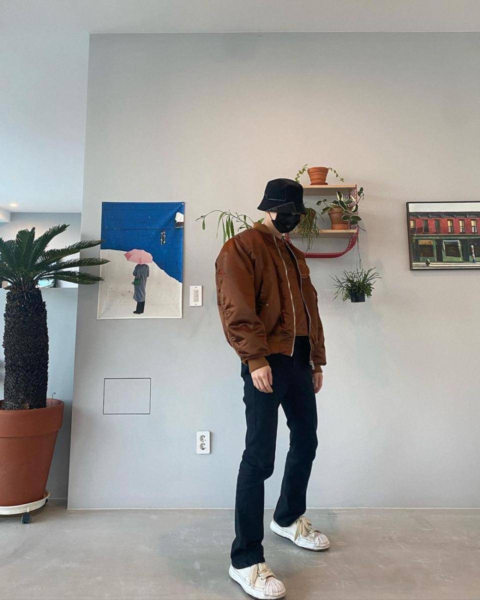 potret Yunhyeong iKON (instagram.com/sssong_yh)