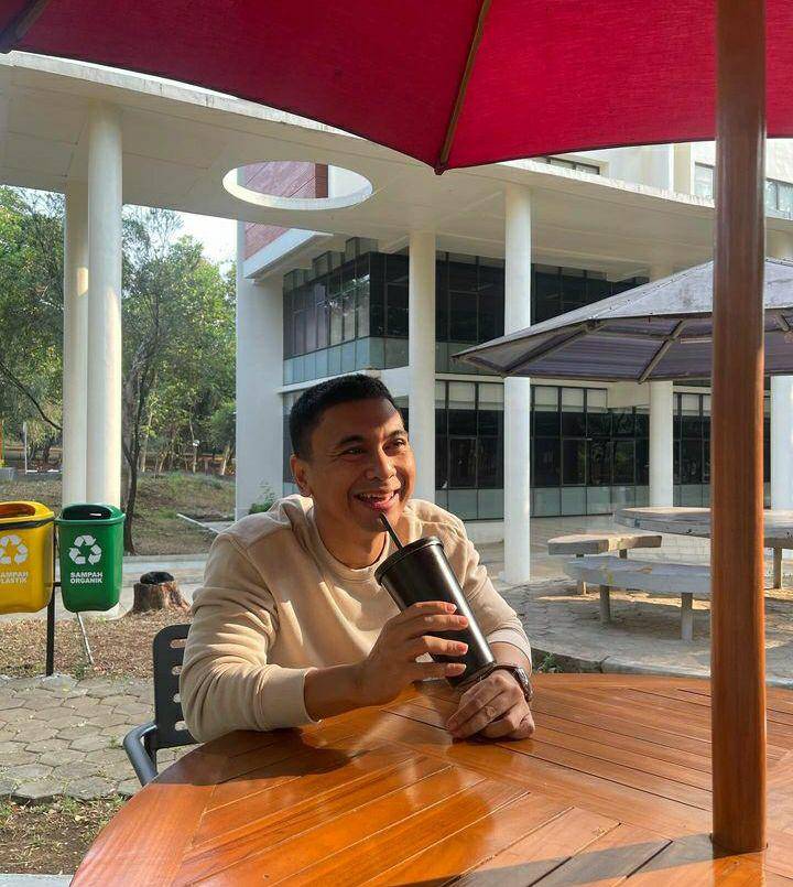 potret Raditya Dika jadi dosen di vokasi UI (instagram.com/raditya_dika)