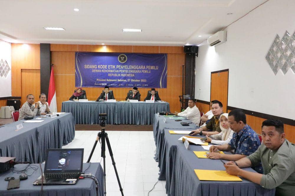 Di Sidang DKPP, Anggota KPU Pangkep Akui Pernah Jadi Pengurus Parpol