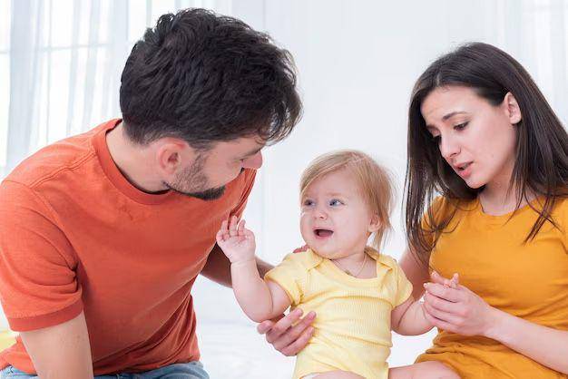 ilustrasi toddler merasakan ketidaknyamanan (freepik.com/freepik)