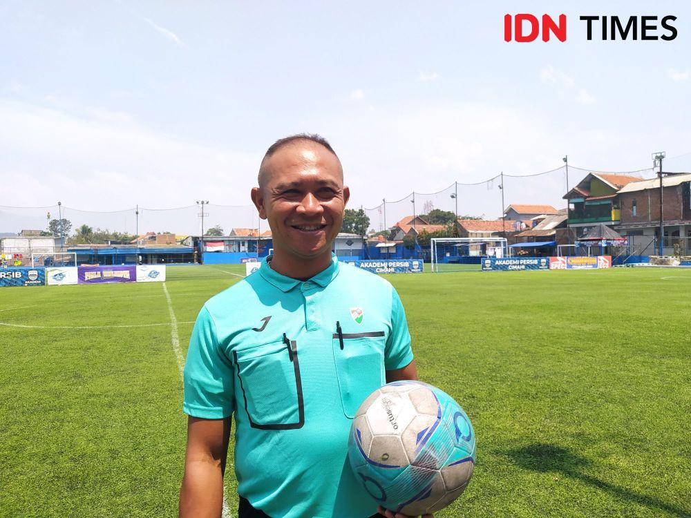 Kala Wasit FIFA Pimpin Laga Mini Soccer di Kota Cimahi