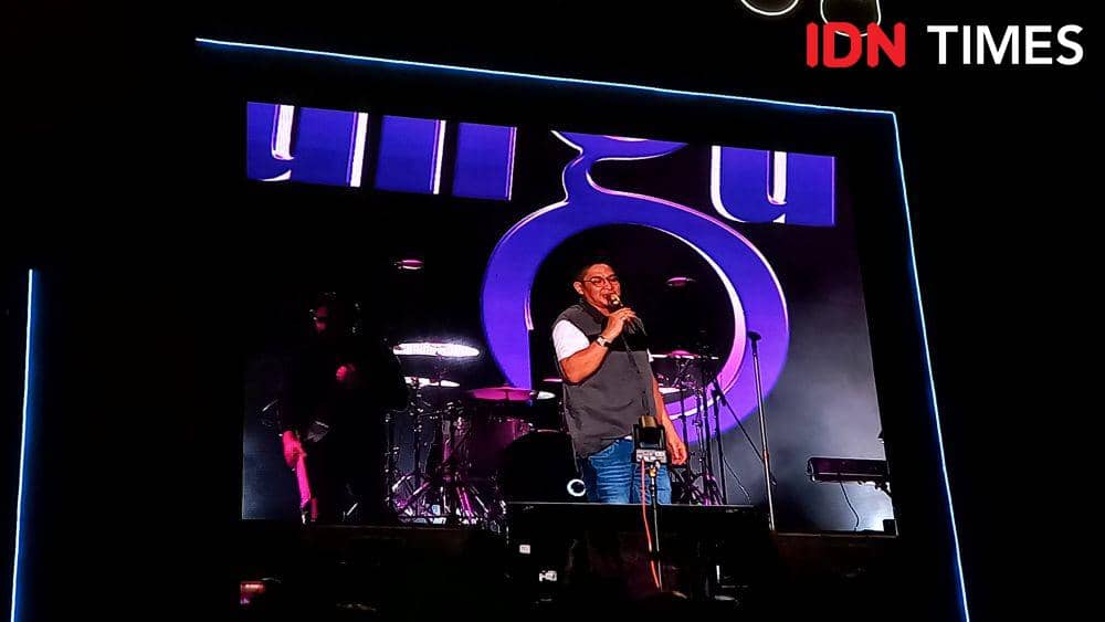 Penampilan Ungu di JBL Festival pada Sabtu (28/10/2023) di Istora Senayan, Jakarta. (IDN Times/Ines Suseno)
