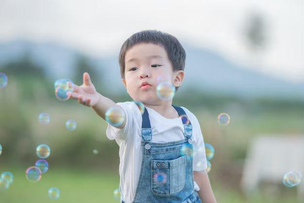 7 Tanda Toddler Sebenarnya sedang Butuh Perhatian, Sering Bikin Emosi