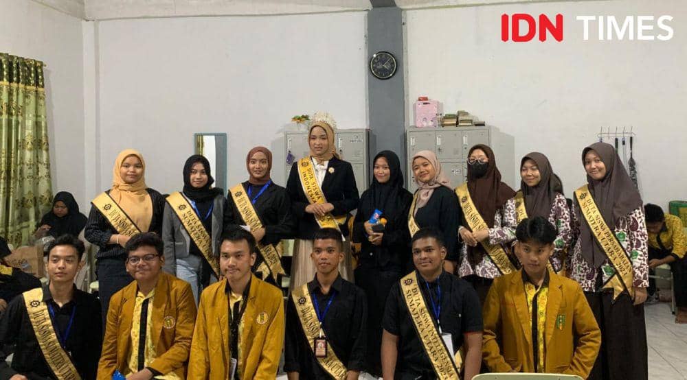 Duta Siswa sampaikan gagasan berwirausaha saat usia masih muda kepada siswa di SMA Muhammadiyah 2 Medan (IDN Times/Eko Agus Herianto)