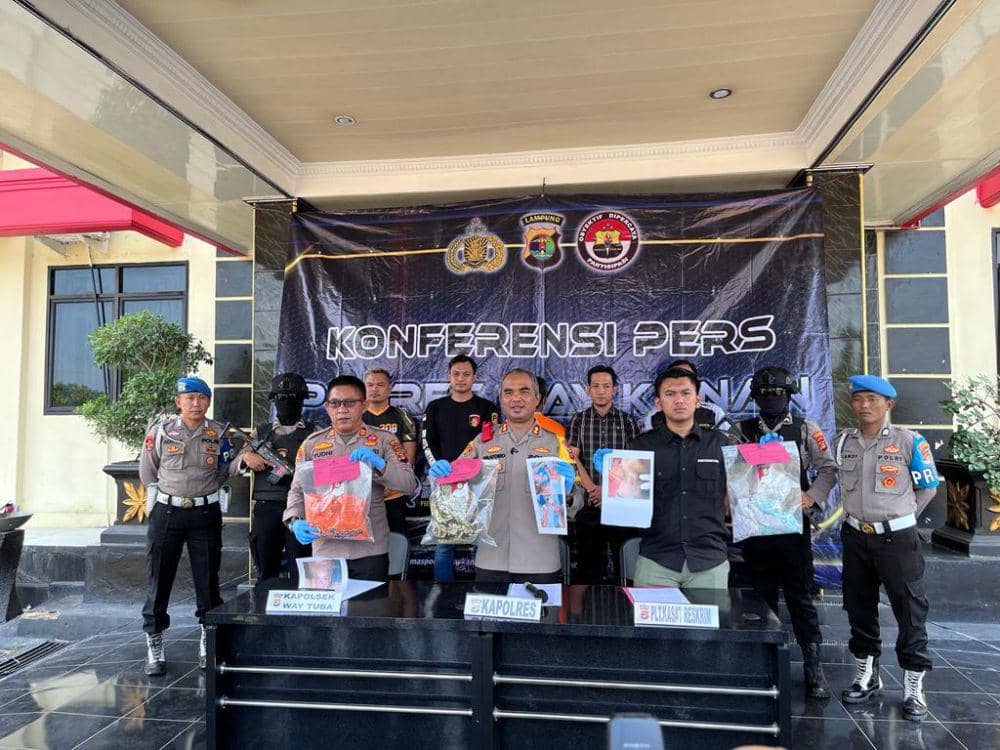 Ungkap kasus pembunuhan modus gantung diri di Kabupaten Way Kanan. (Dok. Polres Way Kanan).