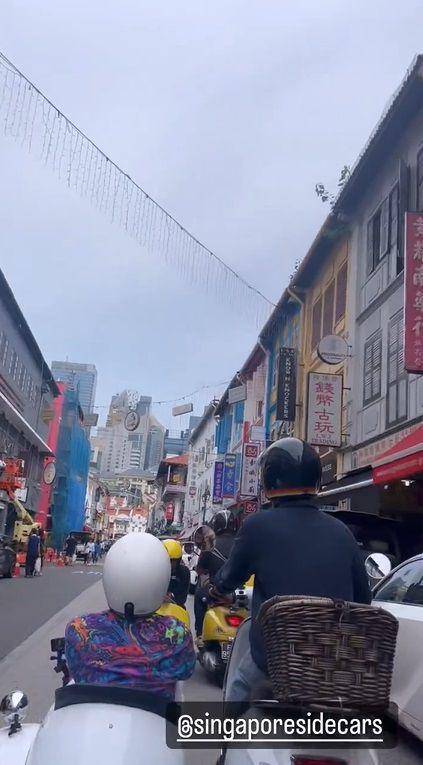 poret Raffi Ahmad keliling Singapura naik Vespa (instagram.com/raffinagita1717)