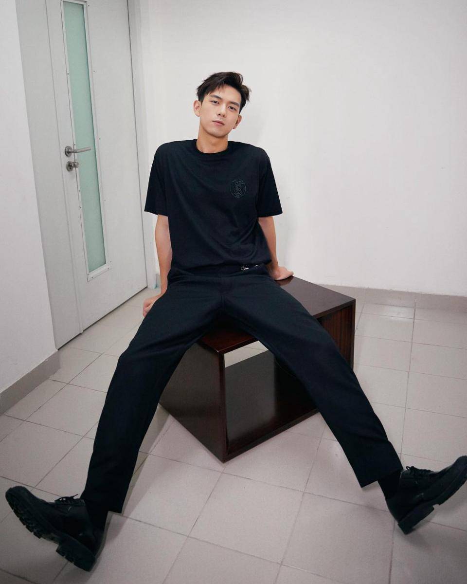 Li Xian (instagram.com/mr.lixian)