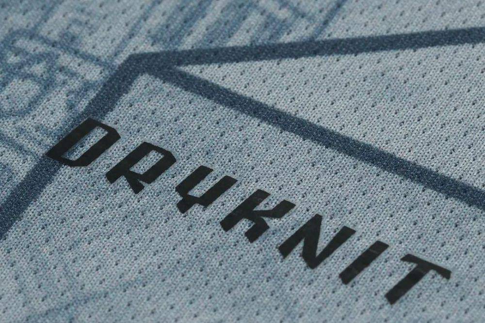 Potret detail jersey ketiga PSIS Semarang pada musim 2023/2024. (instagram.com/riorsstore)