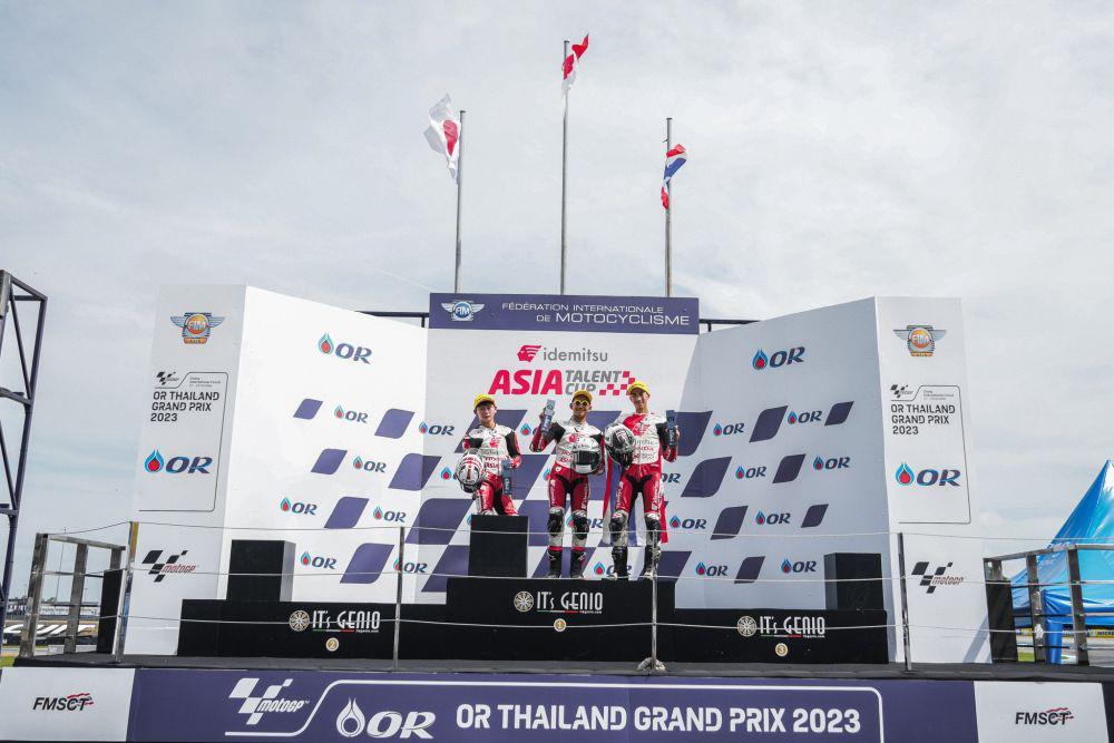Pembalap Veda Bikin Indonesia Raya Bergema di Sirkuit Buriram