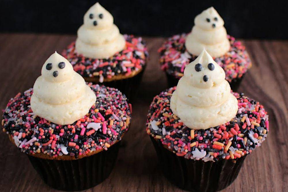 ilustrasi halloween cupcakes (youtube.com/AlissasBakeshop)