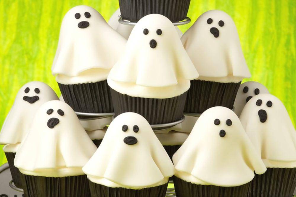 ilustrasi halloween cupcakes (youtube.com/Wilton)