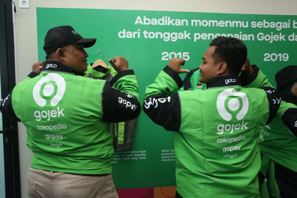 Tunjukkan Semangat Gotong Royong, Gojek Luncurkan Jaket Baru Driver