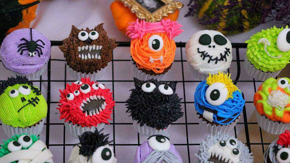 ilustrasi halloween cupcakes (youtube.com/Pastry Living with Aya)