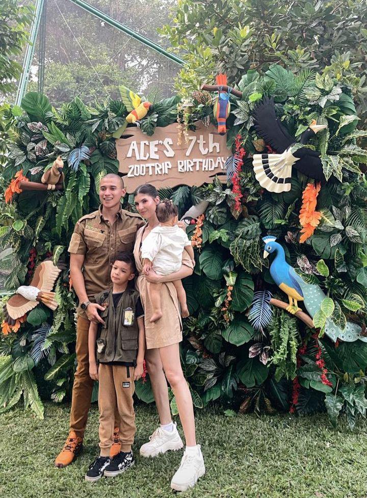 10 Potret Ultah Ke-7 Anak Mikaila Patritz di TMII, Serasa Piknik