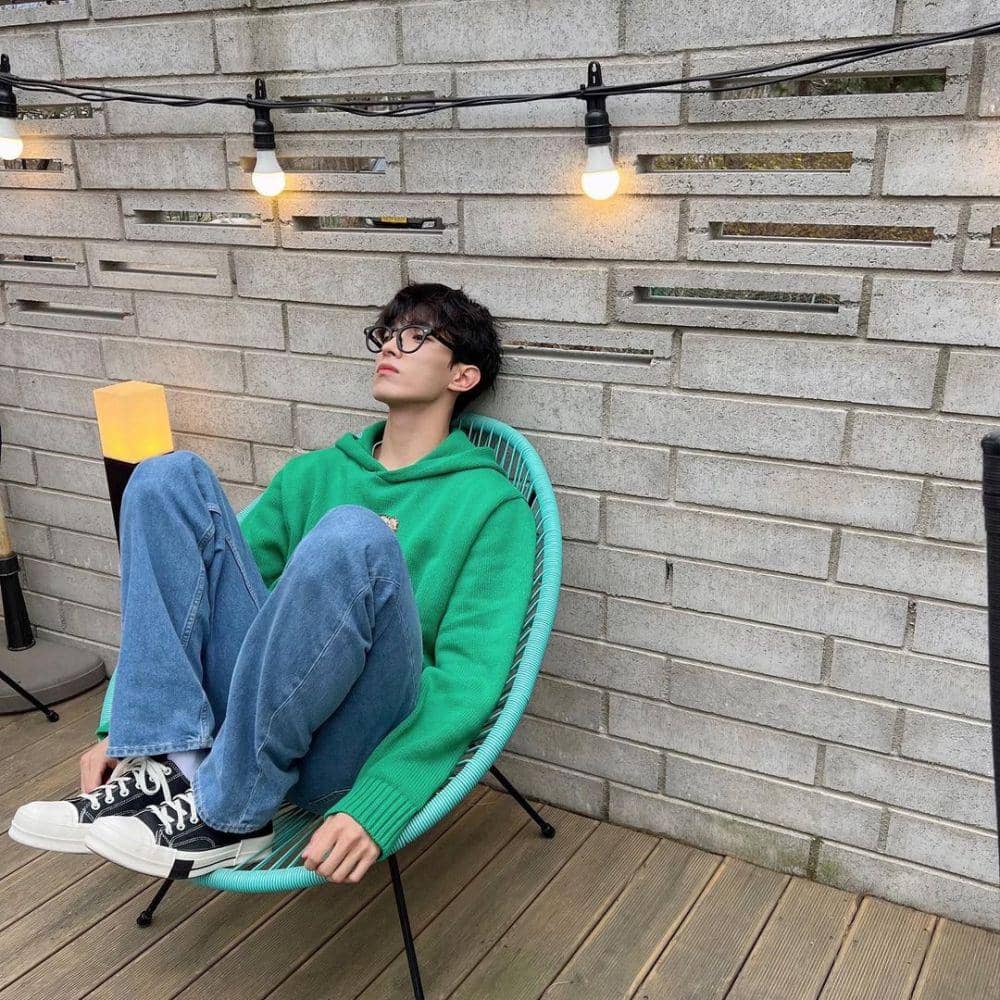 outfit cerah ala DK SEVENTEEN (instagram.com/dk_is_dokyeom)