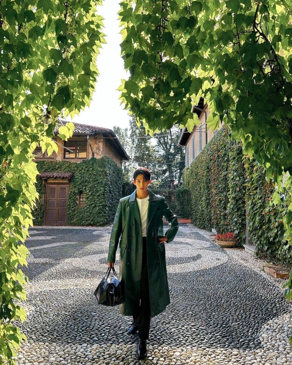 outfit cerah ala DK SEVENTEEN (instagram.com/dk_is_dokyeom)