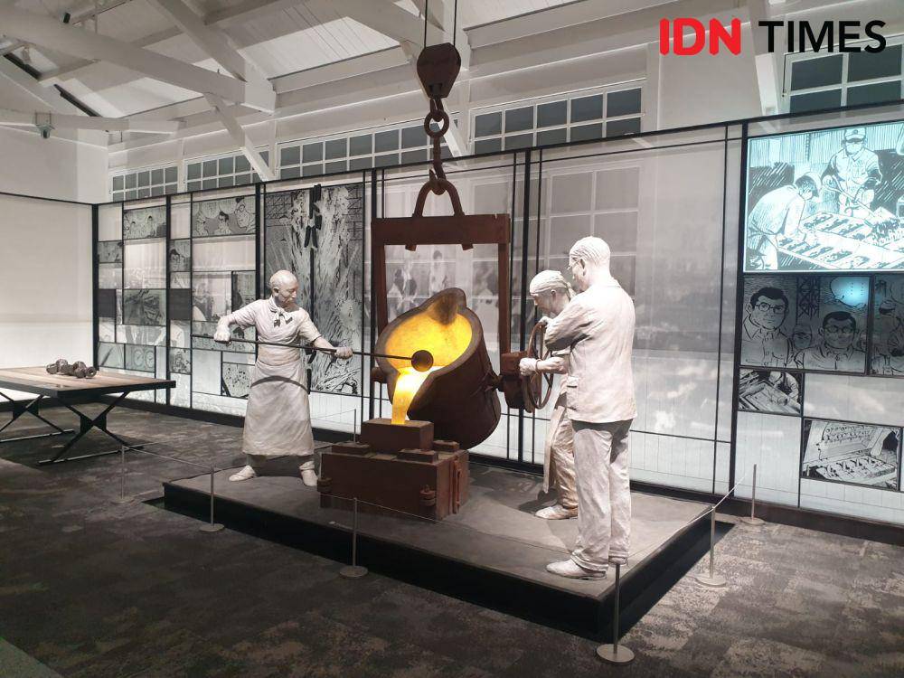 Proses pembuatan baja dalam diorama di Toyota Commemorative Industry and Technology Museum (IDN Times / Uni Lubis)