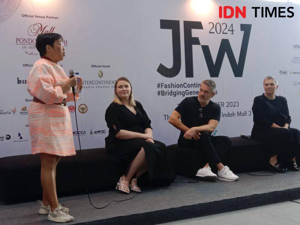 Konferensi pers desainer Australian Fashion Showcase di Jakarta Fashion Week 2024 pada Minggu (29/20/2023) di Pondok Indah Mall 3. (IDN Times/Febriyanti Revitasari)