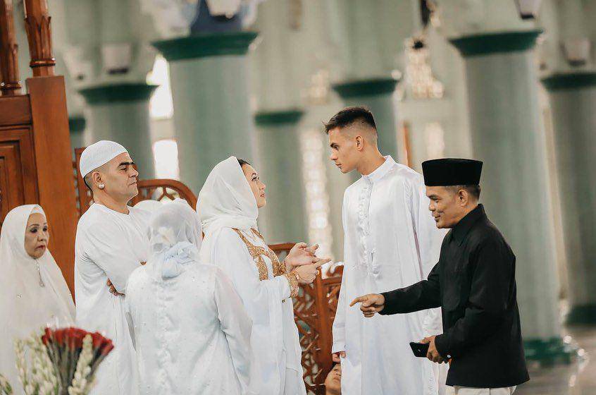 Christian Rontini jadi mualaf (Instagram.com/christian_rontini18)