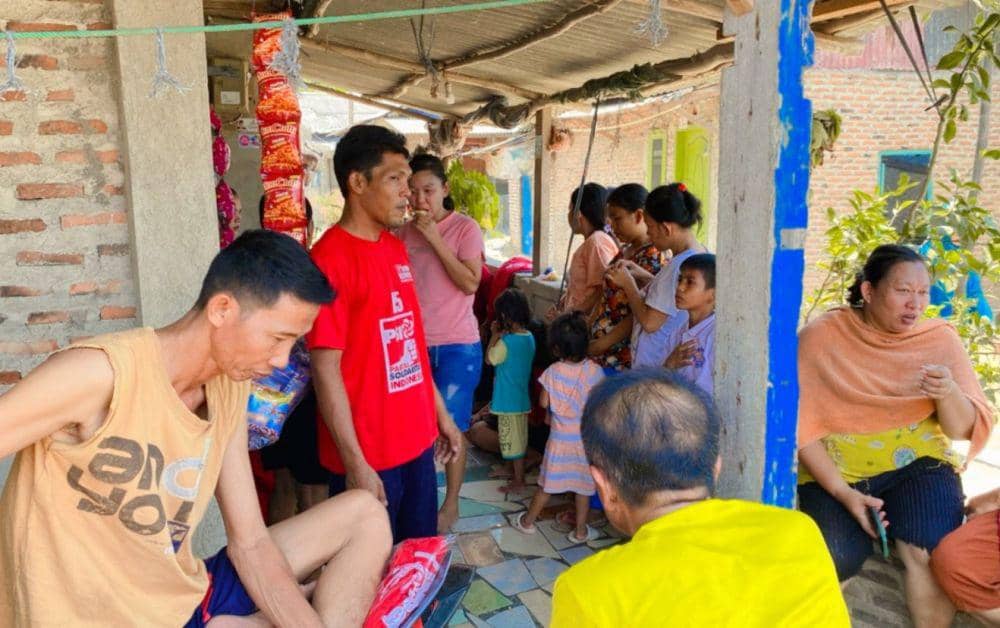 Kegiatan penyaluran air bersih dilakukan PSI Bandar Lampung. (IDN Times/Istimewa).