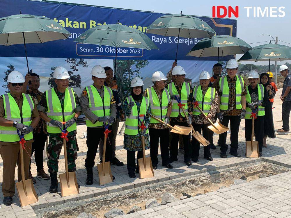 Ground breaking pembangunan rumah ibadah di Citra Maja Raya (IDN Times/Muhamad Iqbal)