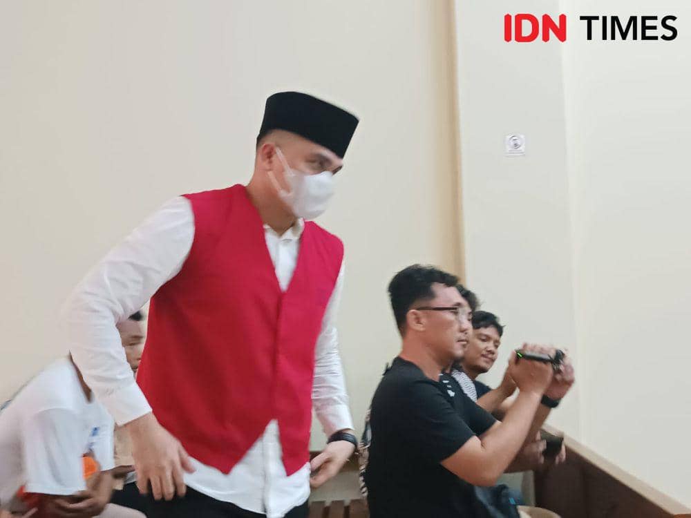 Sidang eksepsi terdakwa AKP Andri Gustami, eks Kasatresnarkoba Polres Lampung Selatan terlibat kasus narkotika Fredy Pratama, Senin (30/10/2023). (IDN Times/Tama Yudha Wiguna).