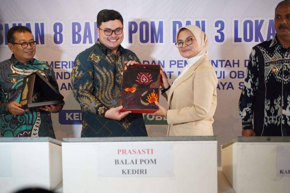 Bupati Kediri Hanindhito Himawan Pramana menyiapkan hibah lahan untuk pembangunan Balai Pengawasan Obat dan Makanan (POM) di Kabupaten Kediri. (Dok. Pemkab Kediri)