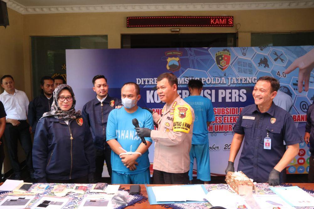 2 Mantan Pegawai Bank Curi Data Nasabah, Dipakai Gondol Uang Miliaran