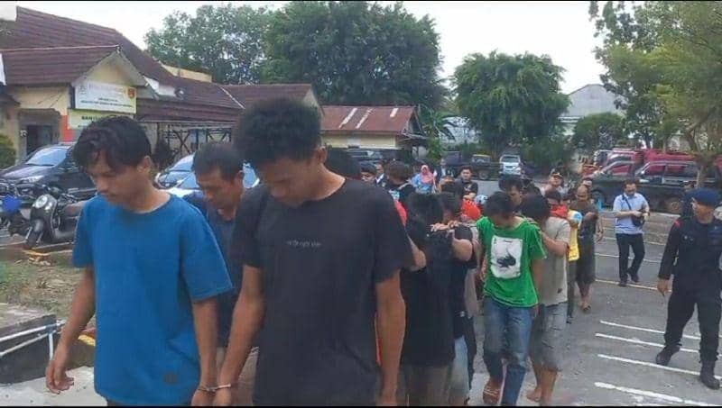 Para Tersangka penambang ilegal di Muara Enim diamankan di Polda Sumsel (Dok: istimewa)