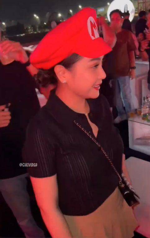 potret Nagita pakai topi Super Mario (instagram.com/fadlyfsl_)
