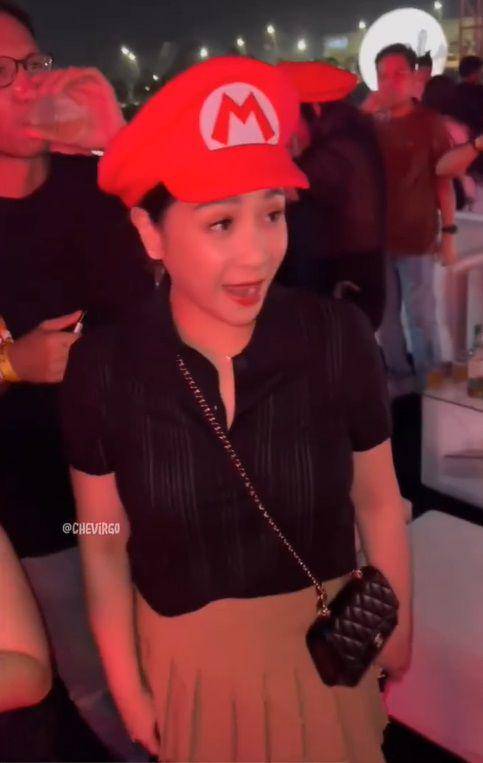 potret Nagita pakai topi Super Mario (instagram.com/fadlyfsl_)